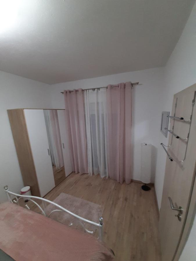 Ferienhaus Karlo Pridraga Exteriör bild
