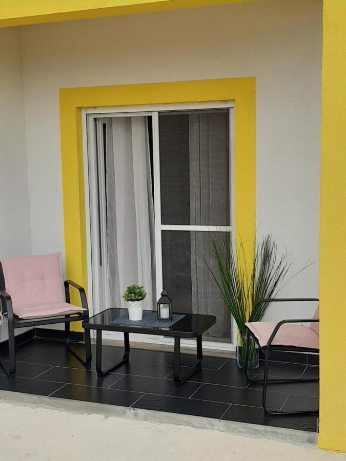 Ferienhaus Karlo Pridraga Exteriör bild