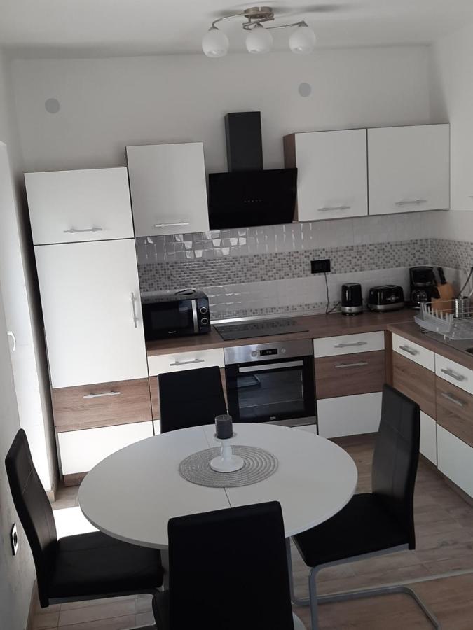 Ferienhaus Karlo Pridraga Exteriör bild