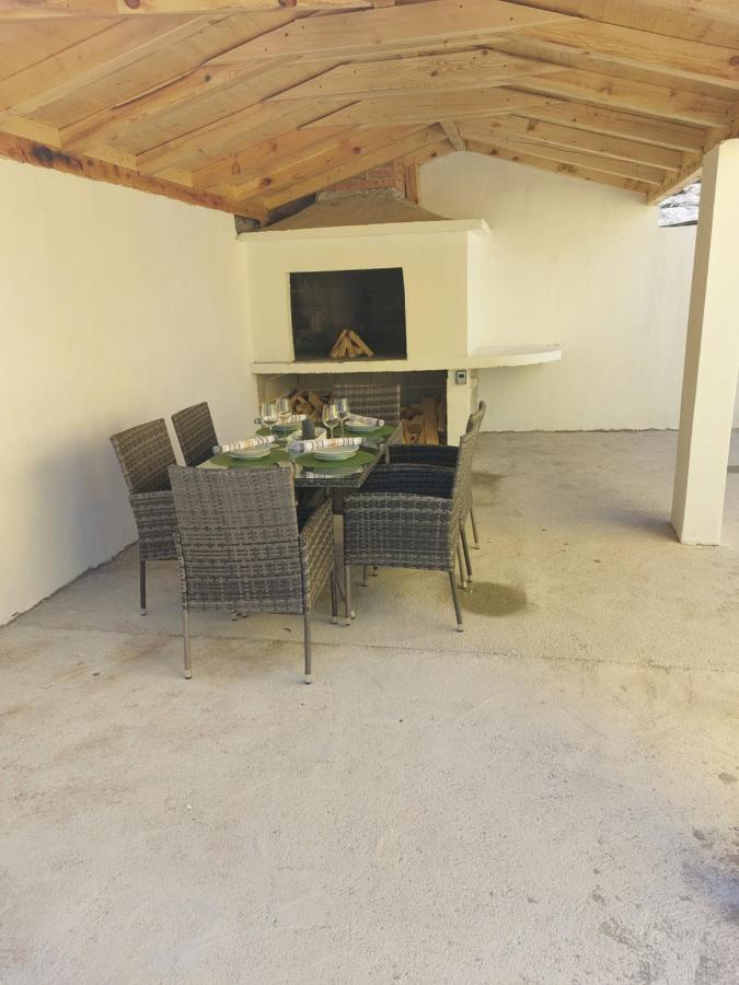 Ferienhaus Karlo Pridraga Exteriör bild